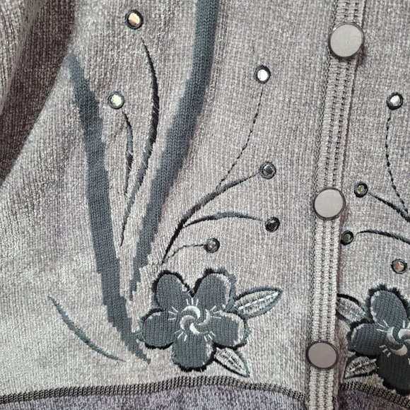 Vintage chenille beaded pullover cardigan sweater, grey, L to XL - Picture 5 of 7